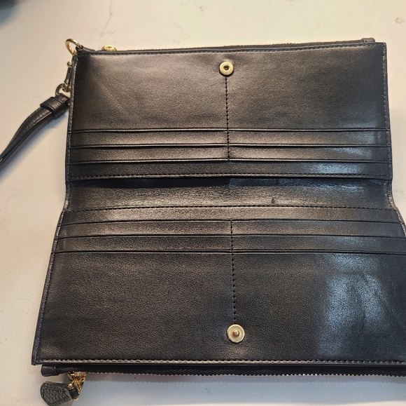 Authentic Coach - Picture 3 of 4